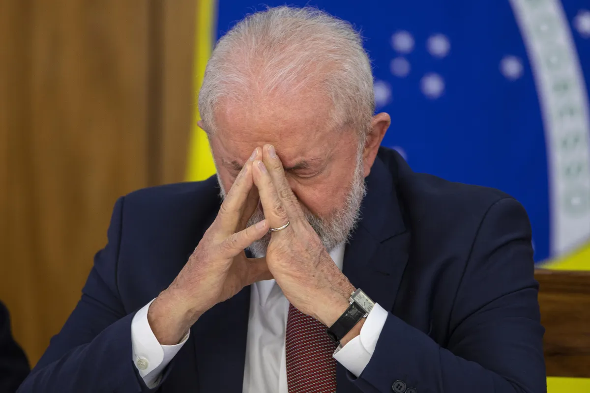 Lula despenca