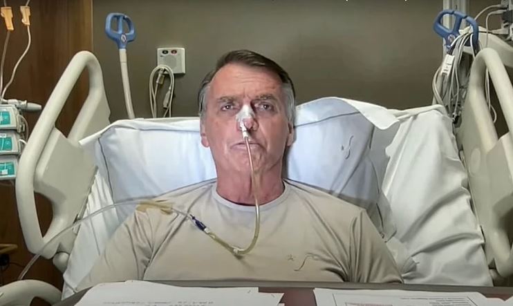 Bolsonaro internado
